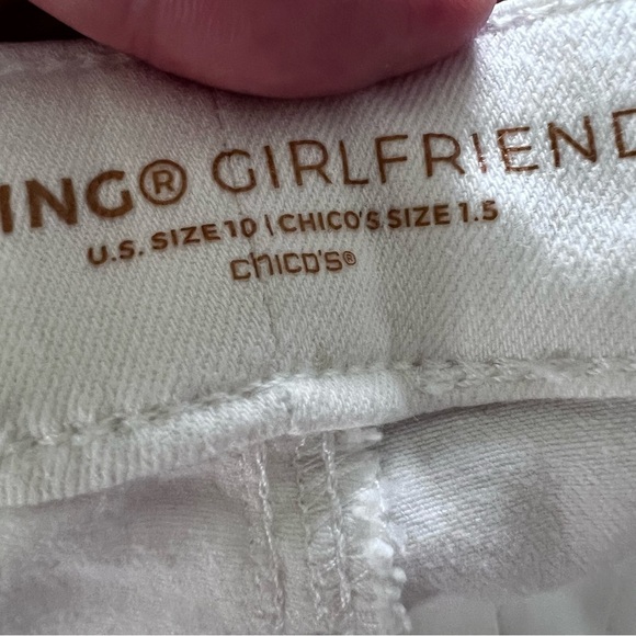 Chicos So Slimming Frayed Shorts in White size 10 - Picture 9 of 14